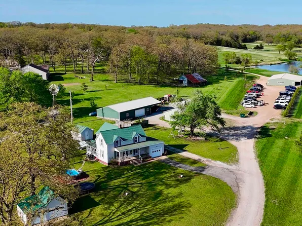 713 Deer Run Ln, Cole Camp, MO 65325