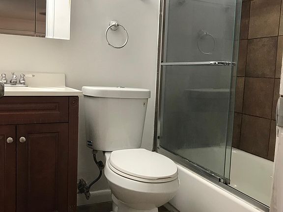 Bath-porcelain tiled shower