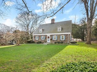 27 Hawthorne Rd, New Canaan, CT 06840