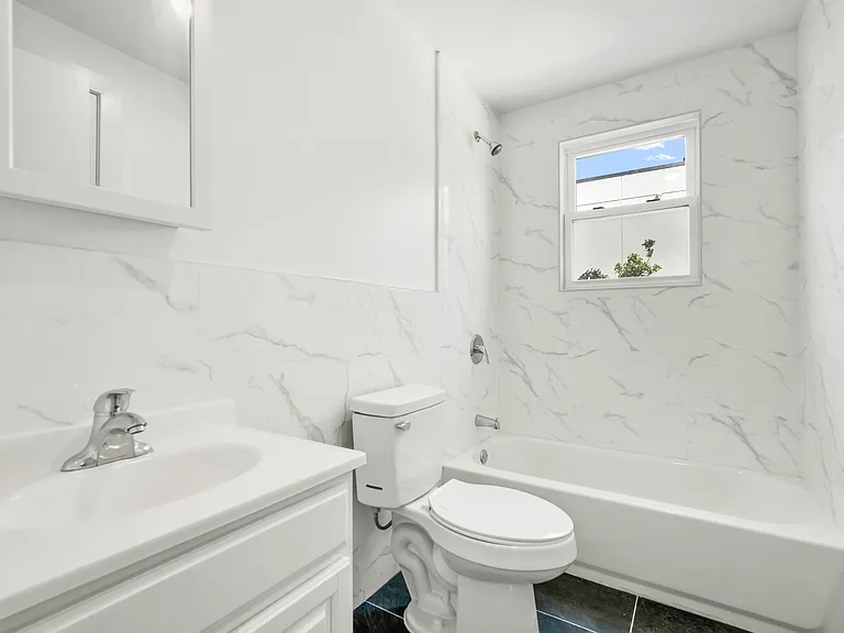 1278 E 222nd St #2 — Photo 8