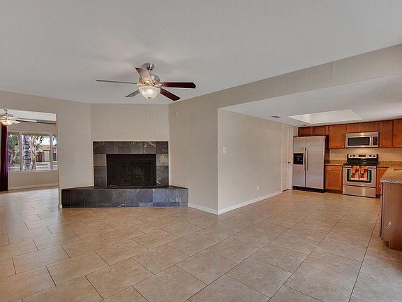 5th image of 2166 E Palmcroft Dr