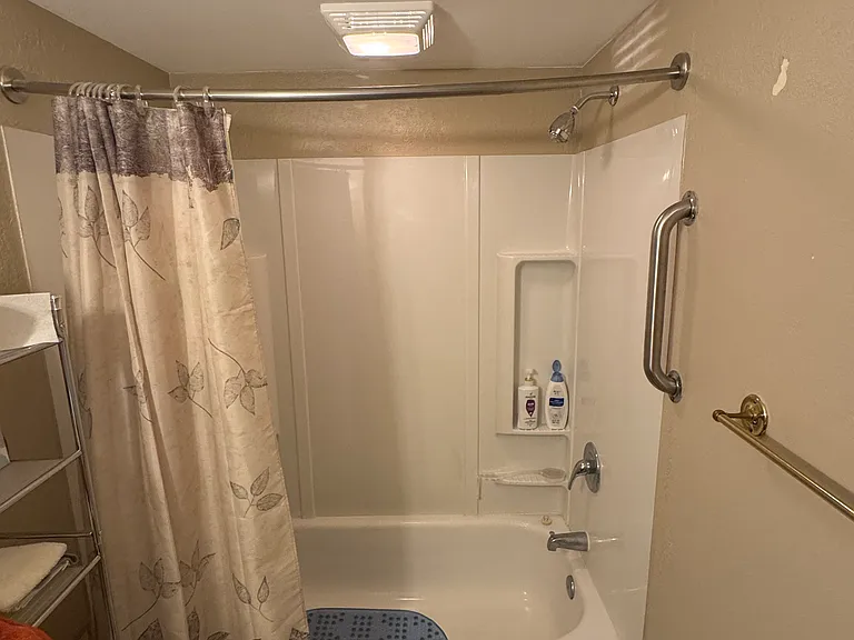 803 9th Ave NE #803 — Photo 6