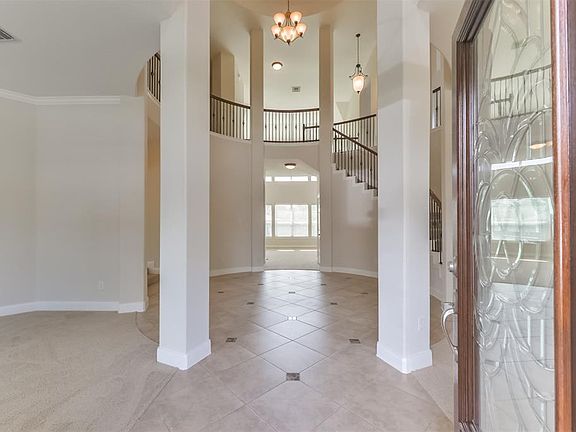 3rd image of 6319 Oakmont Creek Dr
