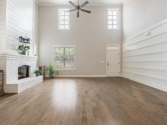 3rd image of 6578 Spring St