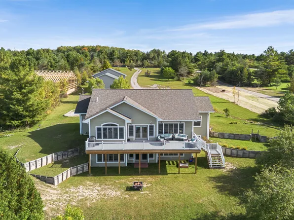 5824 Twin Lakes Rd, Cheboygan, MI 49721