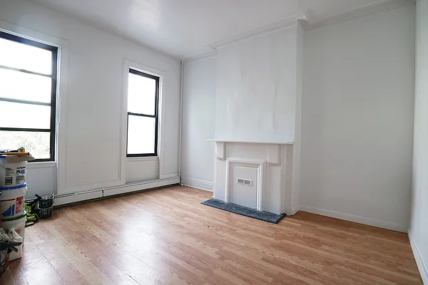 Rented by City Connections Realty | media 2