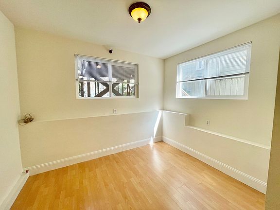 4th image of 2624 Sutter St APT C