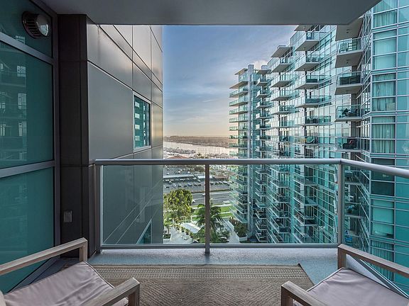 2nd image of 13650 Marina Pointe Dr Unit 1405