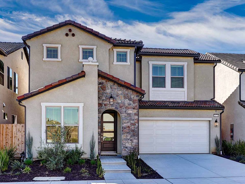 Canvas 12 Modern Spanish Exterior