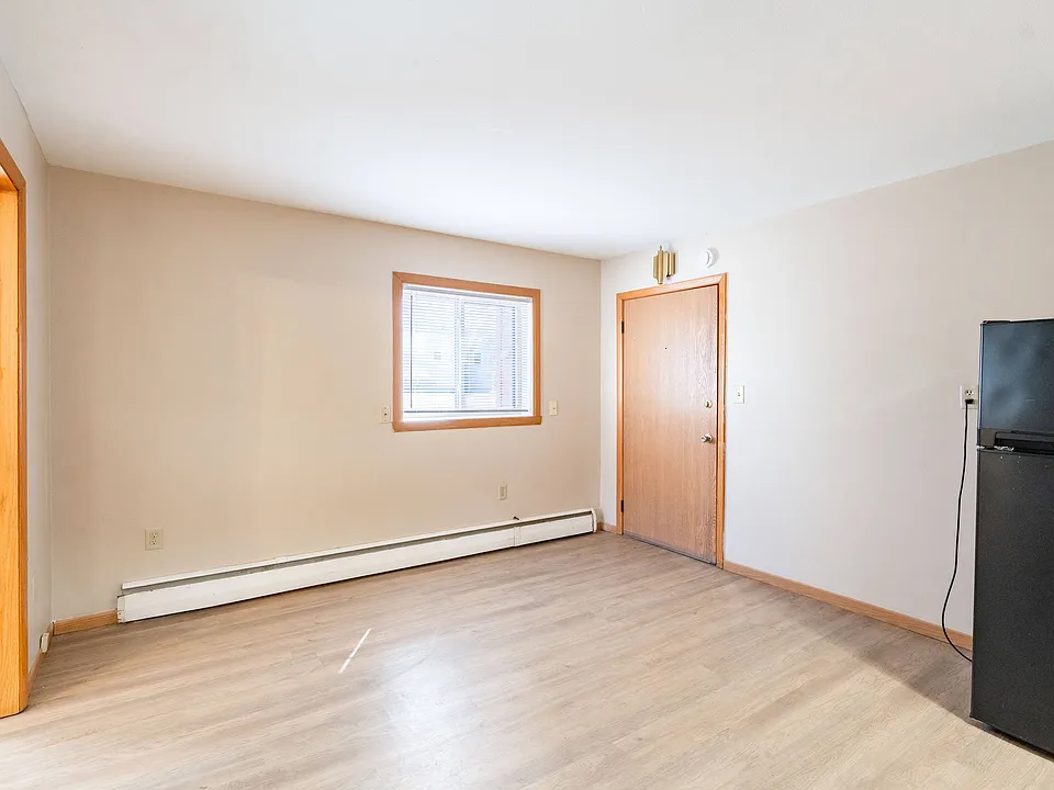 Fargo, ND Birchwood Apartments | 01A | Living