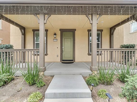 3rd image of 2978 E Penny Ln