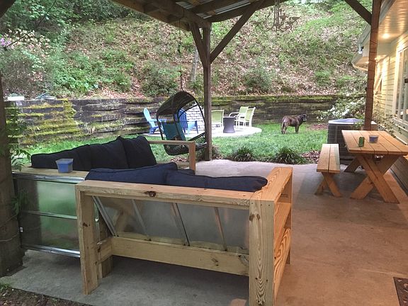 Outdoor Living Room 2