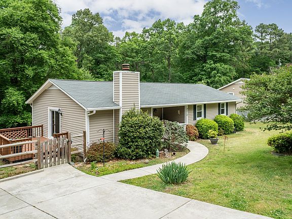 2nd image of 2510 Landis Dr