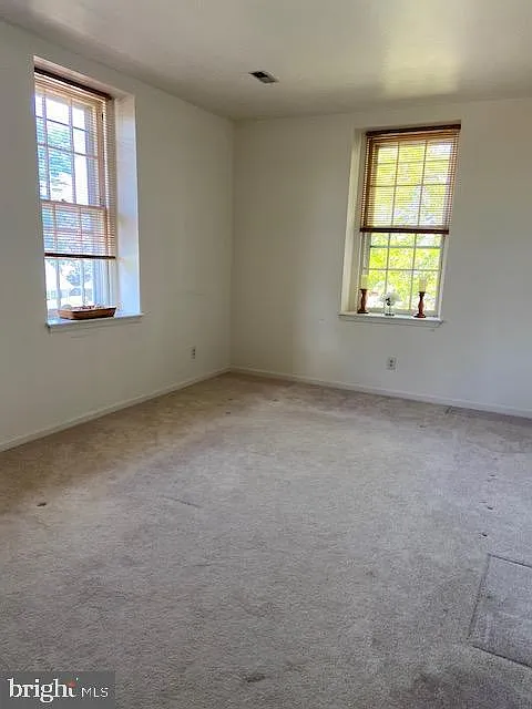 2 bed, 1200 sqft, $1,650 — Photo 4
