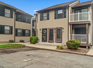 70-4 Prospect St, Metuchen, NJ 08840