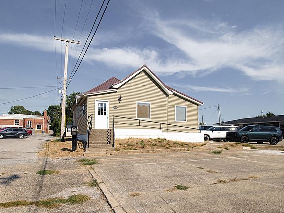 4th image of 715 Chestnut St