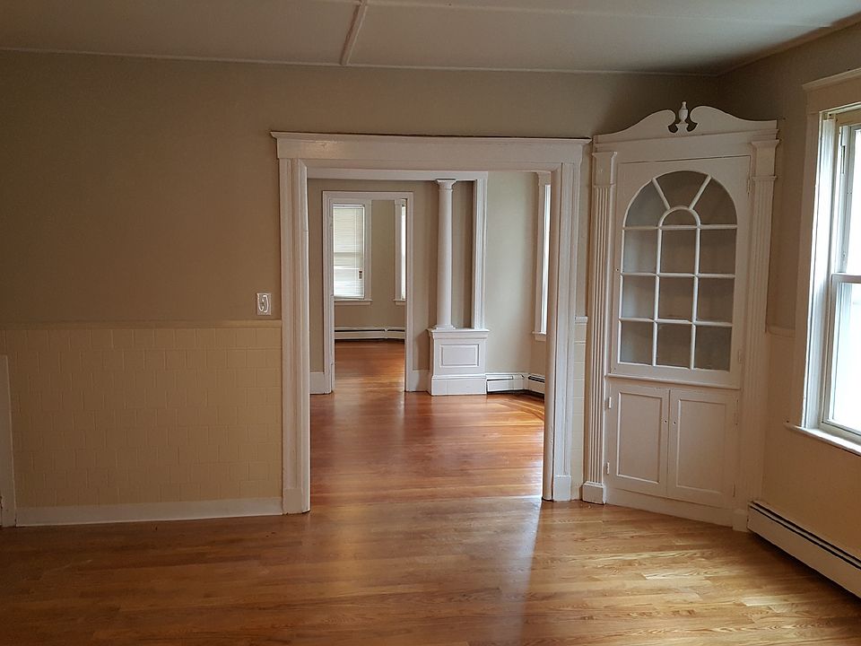 2nd image of 35 Palmer St #1