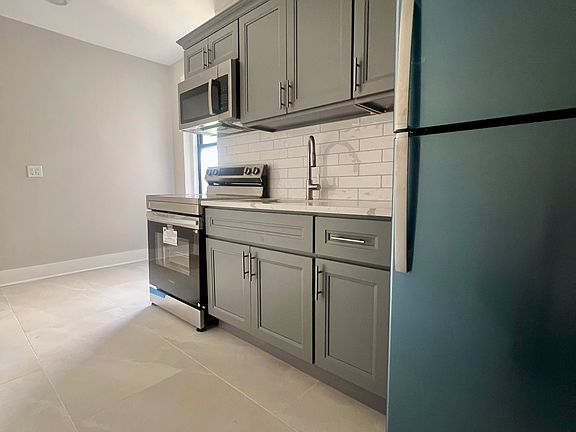 2nd image of 140-70 Ash Ave #508