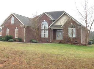 111 Redberry Ln, Winston Salem, NC 27107