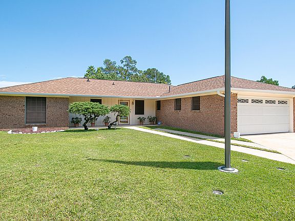 2nd image of 52 Royal Pine Dr