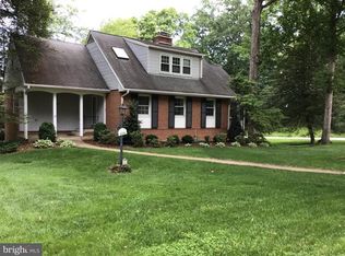 820 Empress Ct, Alexandria, VA 22308