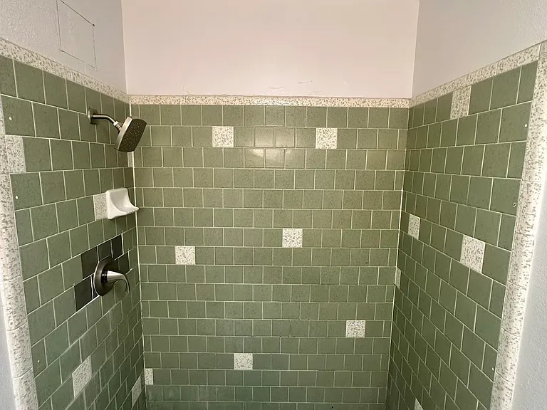 2120 S 11th Ave — Photo 7
