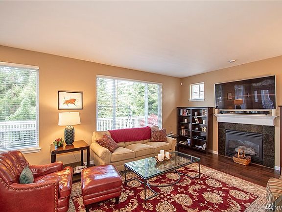 5th image of 4210 40th Ave NE