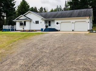 1025 River Ridge Dr, Ishpeming, MI 49849