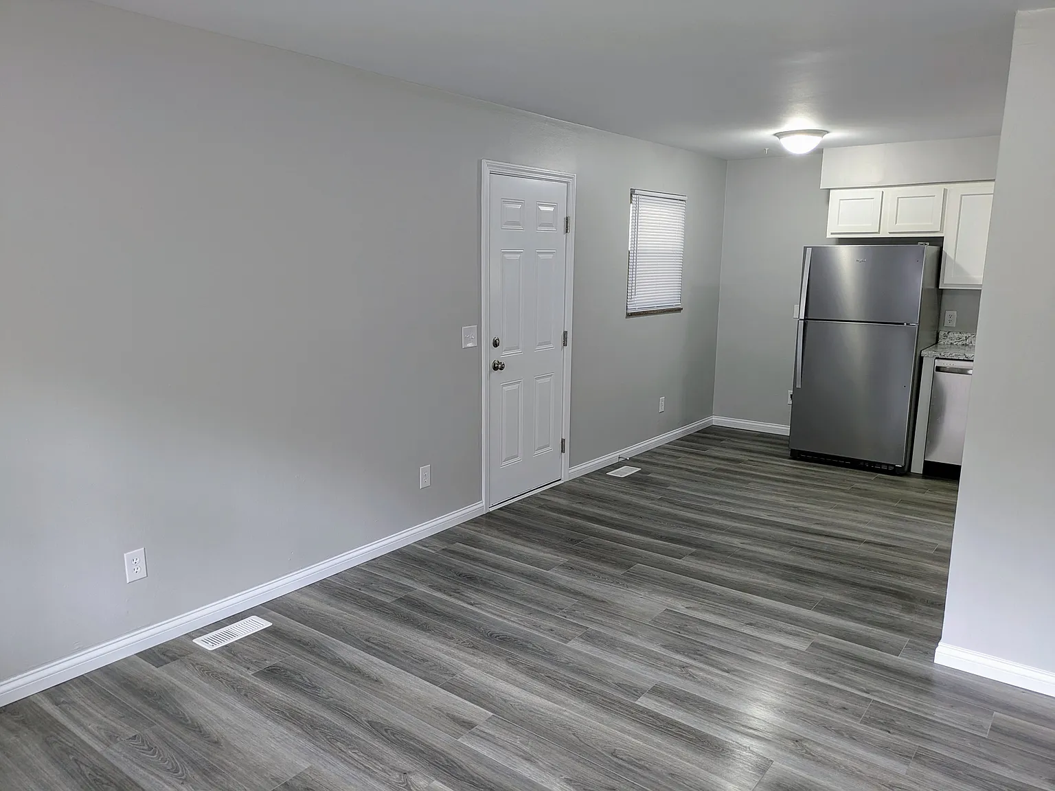 3 bed, 960 sqft, $1,400 — Photo 4