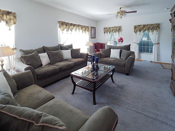 1352 E Merribe-104