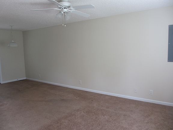 5th image of 568 Bridgette Dr