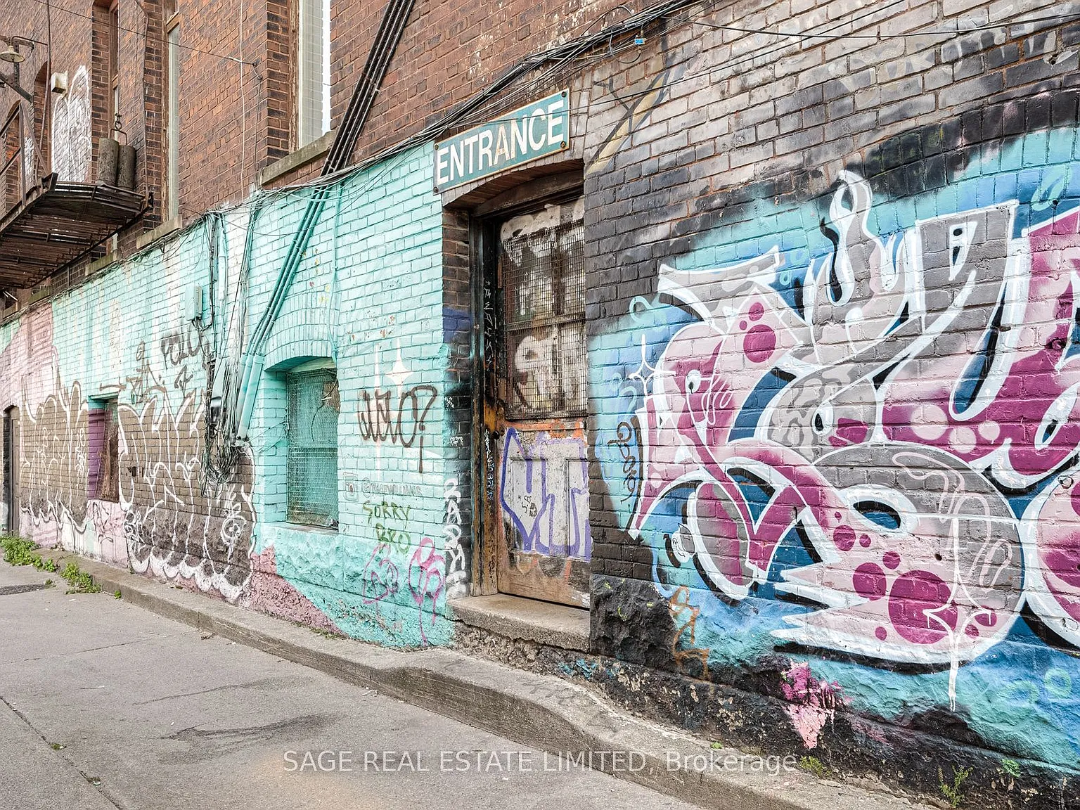 3 bed, $4,900 — Photo 1