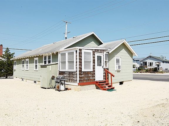 5th image of 1510 Long Beach Blvd.