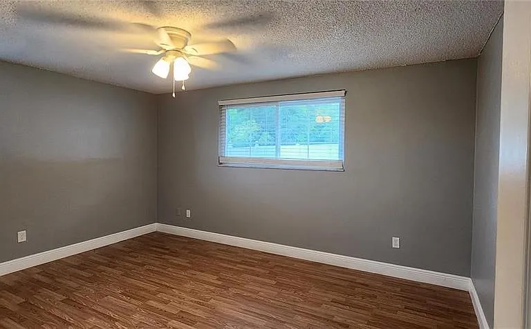 2408 Kimberly Dr — Photo 19