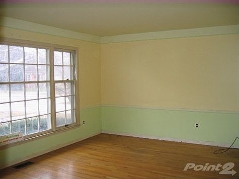 2nd image of 16565 Sherwood Ln