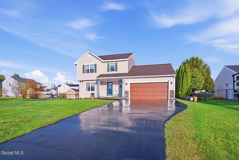 2nd image of 208 Springdale Way