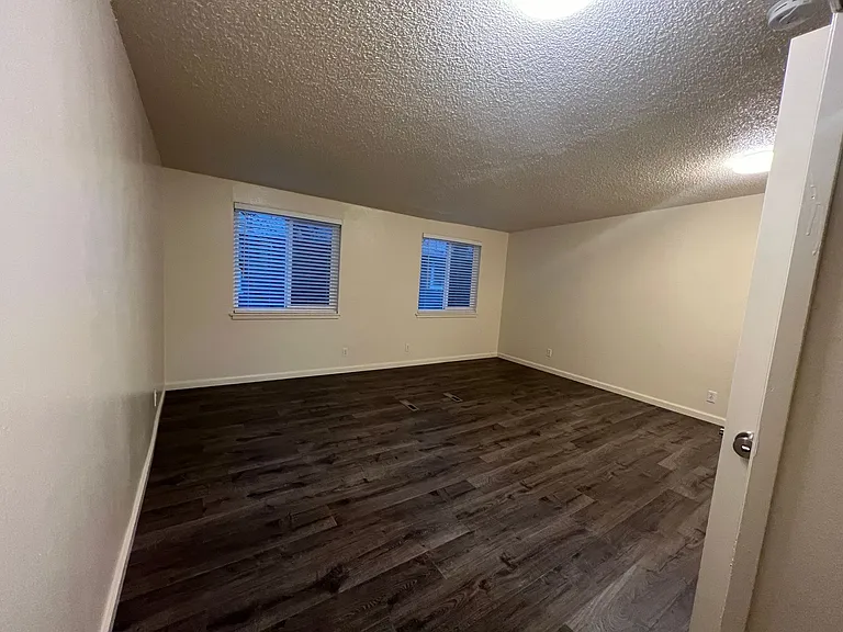 The Loft Apartments — Photo 16