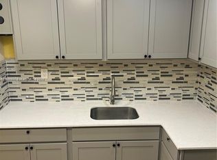 19320 NW 45th Ave, Miami Gardens, FL 33055