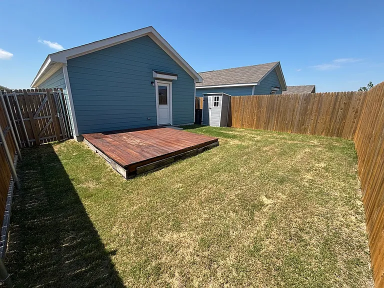 206 Sunflower St — Photo 23