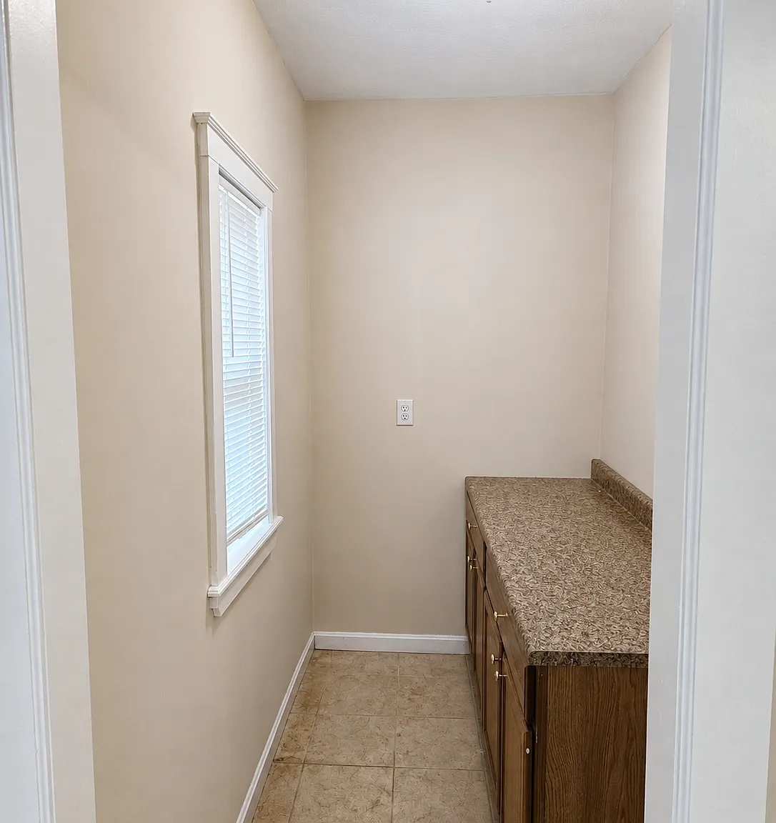 3 bed, 1156 sqft, $2,800 — Photo 2