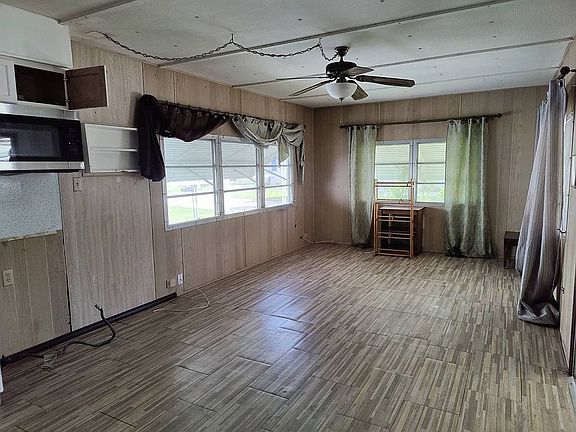 5th image of 4000 24th St N Lot 913