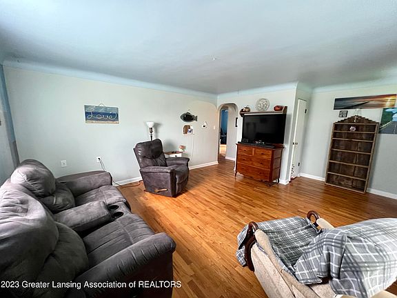 5th image of 4922 Eastlawn Dr