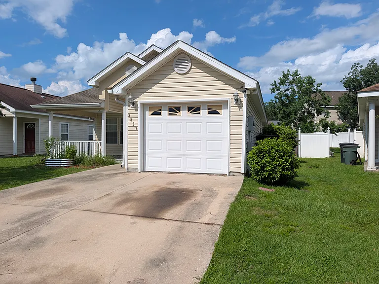 3327 Golden Rain Dr — Photo 14
