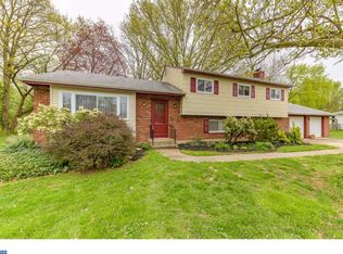 10 Van Gogh Ct, Ewing, NJ 08618