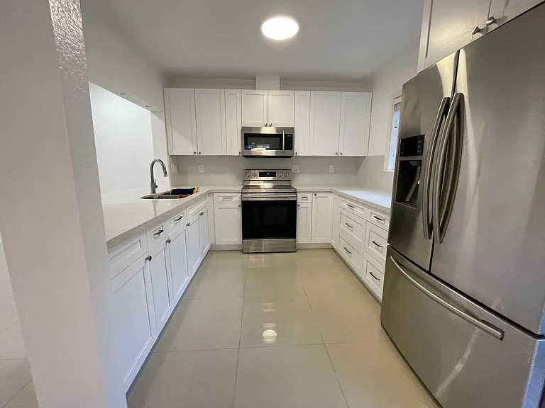 9490 SW 77th Pl — Photo 32