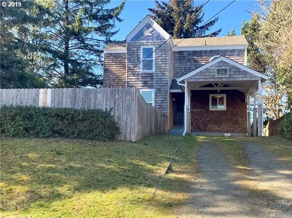4607 K Pl, Long Beach, WA 98644