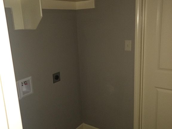 5th image of 701 E 17th St