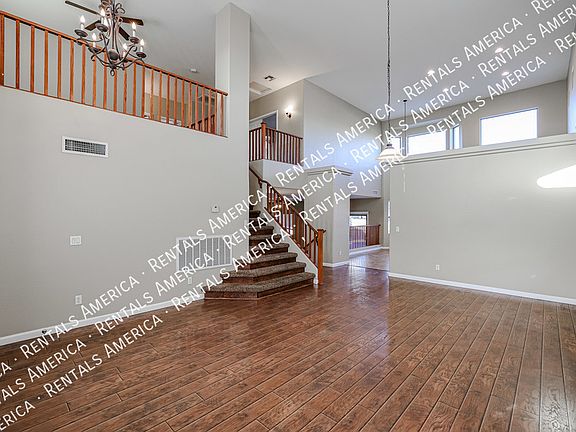 4th image of 14958 W Cameron Dr