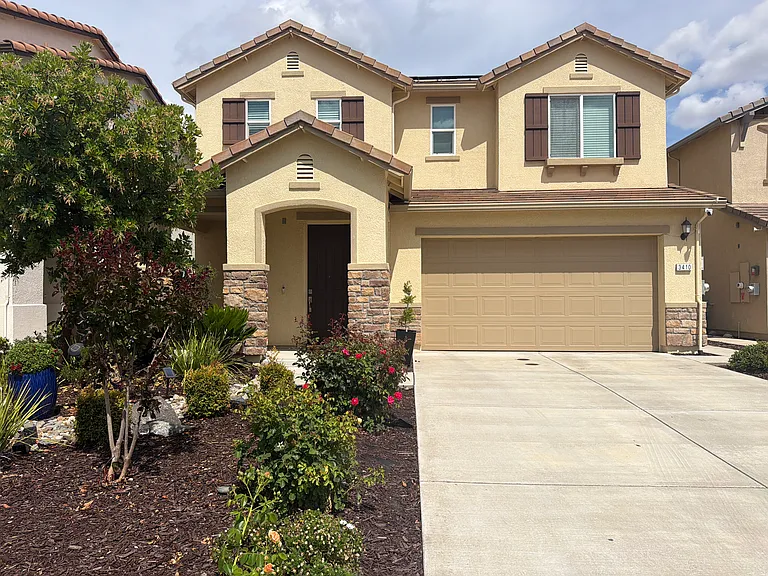 3410 Foothill Pine Ct — Photo 1