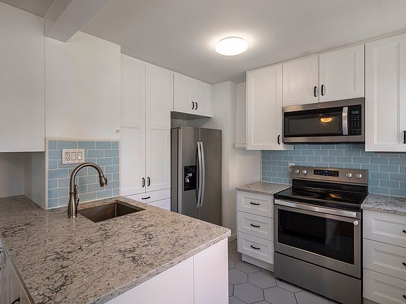 5th image of 4439 Matson Ave